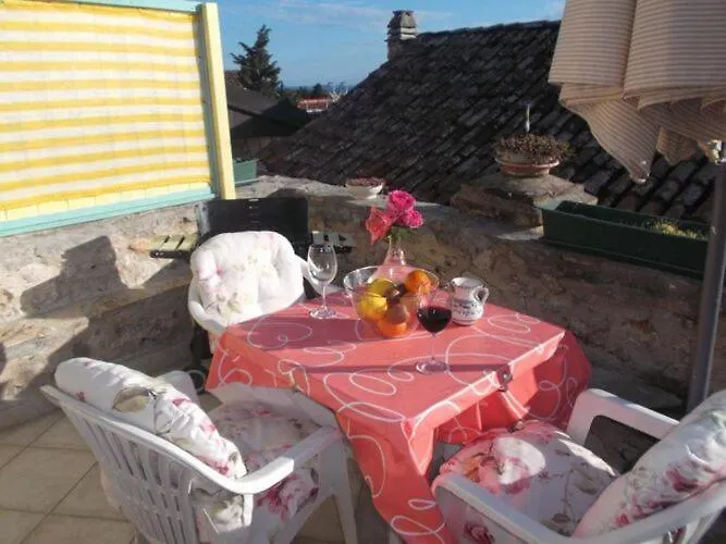 Sunce - One Bedroom With Sea View And Terrace * 무르테르